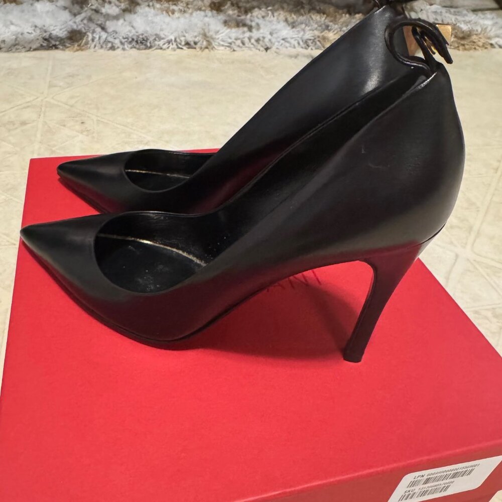 Valentino Garavani Rockstud Leather Pumps - Size 6.5